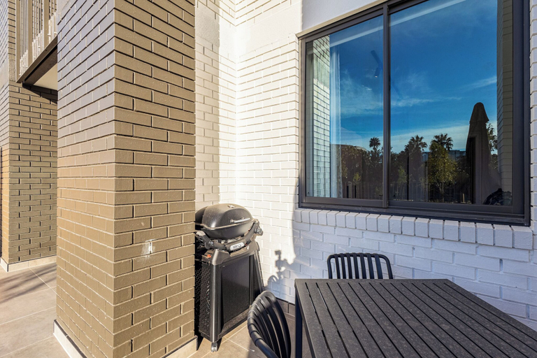 Outdoor dining 4, Modern Luxury at Park Place by CTHA, City of Cape Town