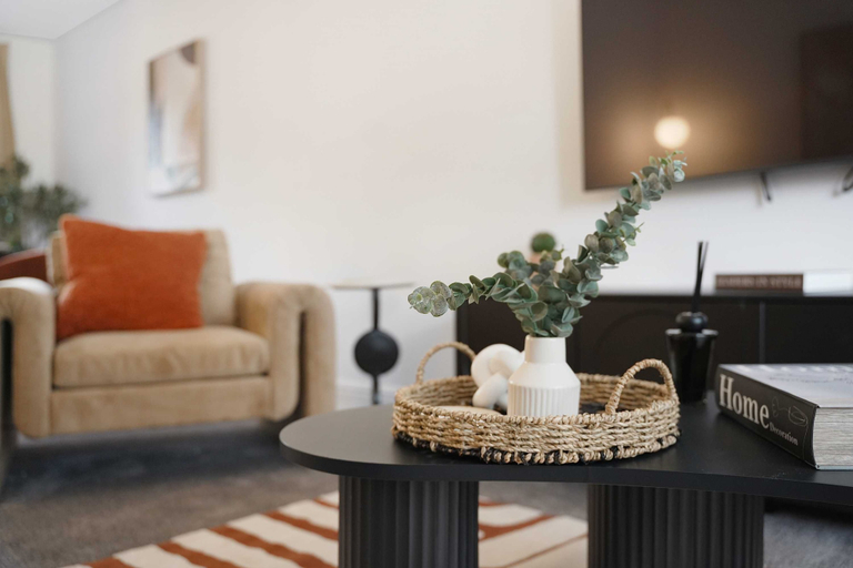 Room 2, Modern 3BR Brompton Court Wi-fi By Stay With Us, North Yorkshire