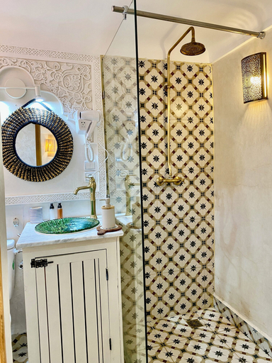 Bathroom 2, Riad Green Vines, Marrakech