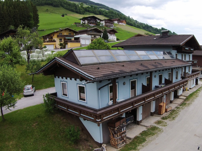 Others 1, Spacious Apartment Near Ski Area in Mittersill, Zell am See
