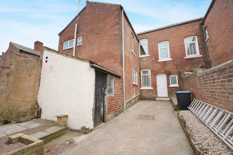 Room 2, Beachside 4BR Seaham Home by Stay With Us, Durham