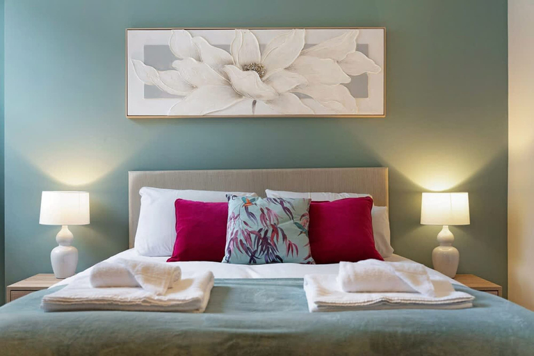 Room 3, Castle-side 2 Bed - Stroll to Historic Attractions, Durham