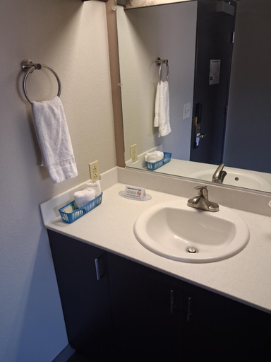 Bathroom 4, Midway Inn Brementon, Kitsap