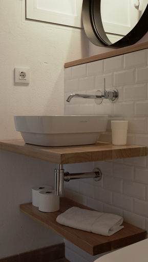 Bathroom 5, Fleming 50 Apartments, Baleares