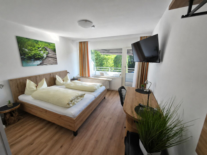 Room 1, Hotel Haus Mariandl, Düsseldorf