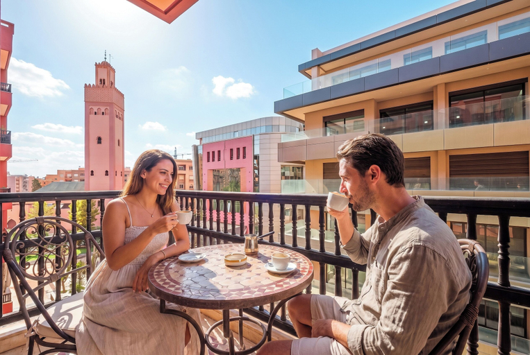 Outdoor dining 2, Hyper Centre Plaza Balcony & Parking, Marrakech
