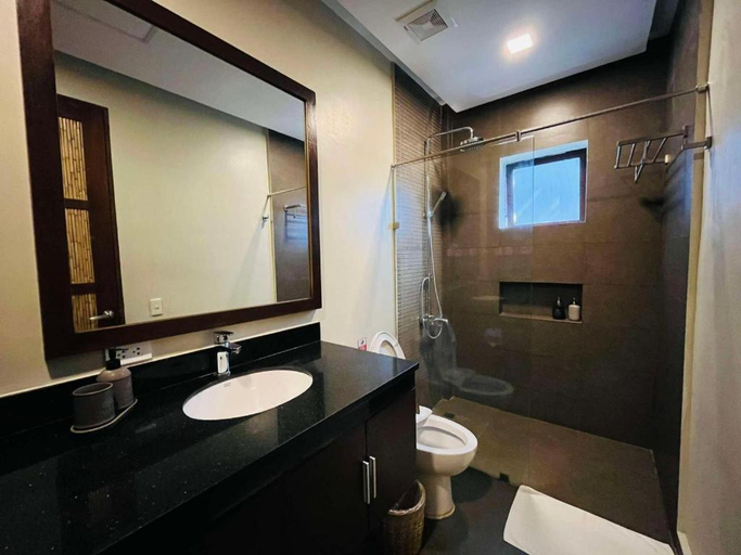 Bathroom, The Asri Dive and Leisure Resort, Mabini