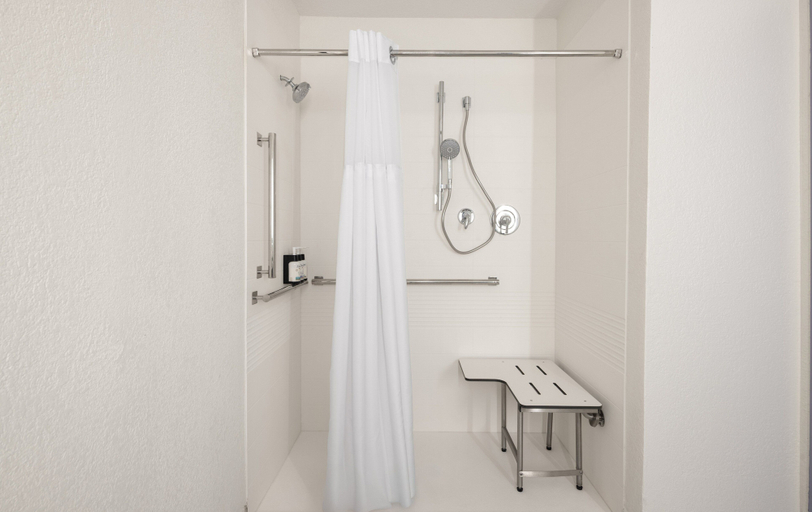 Bathroom 3, Garner Hotel Albuquerque Airport by IHG, Bernalillo