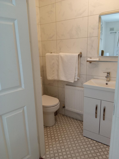 Bathroom 5, Hazelwood Guesthouse
