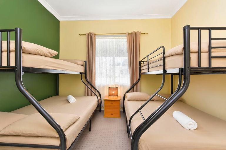 Bedroom 3, Coal d' Vine Cottage - Cessnock NSW, Cessnock
