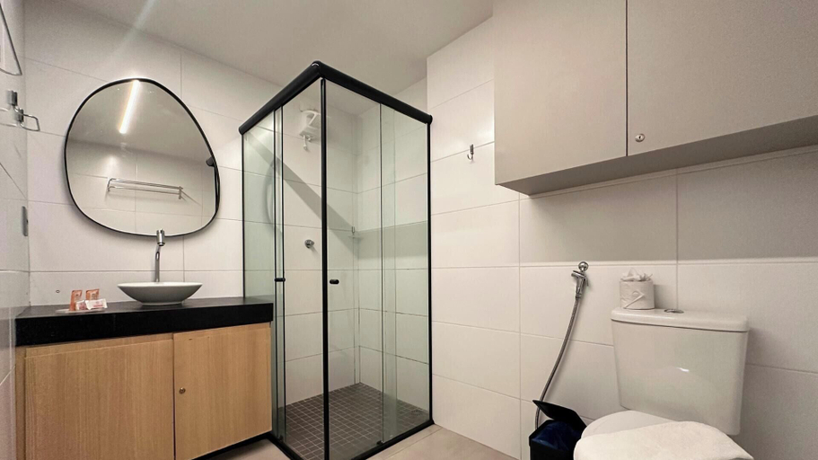 Bathroom 4, Box 150 - LikeHome Hospedagens, João Pessoa