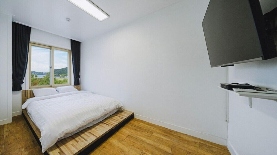 Bedroom 3, Milky Way Pension, Gapyeong