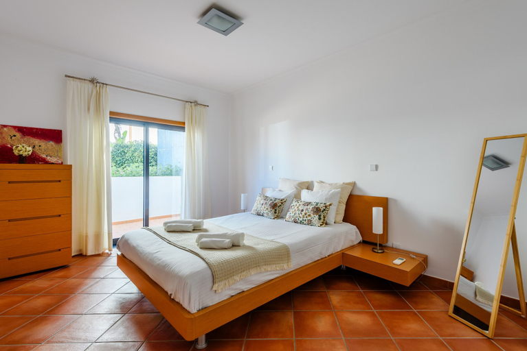 Bedroom 4, Apartment Praia Dona Ana, Lagos
