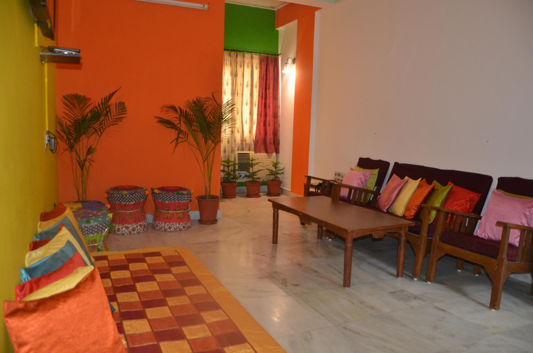 Shared lounge/TV area 2, Hostel Genie, Jaipur