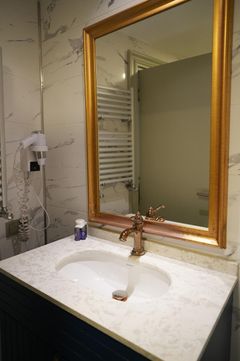 Bathroom 5, Guner Business Hotel, Kadıköy