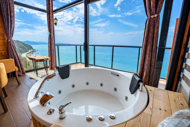 Bathroom 5, Venek Villa Suit, Pazar
