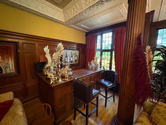 Lobby, Chobham 4-bed House, Sleeps 9 w/ Parking & Garden, Surrey