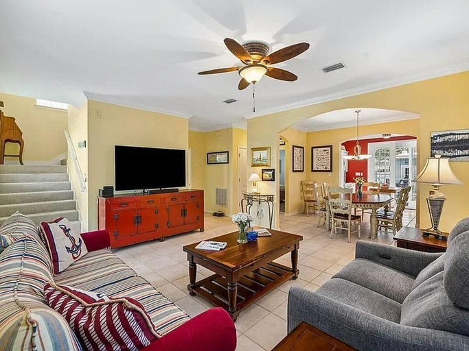 Living area 2, Blue Chip Escape, Walton