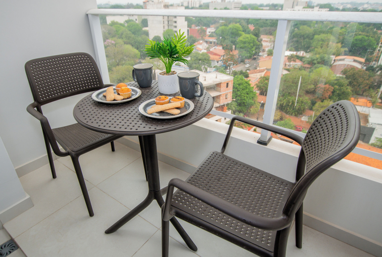 Outdoor dining 3, Corporate Stays First Living - 904, Asunción