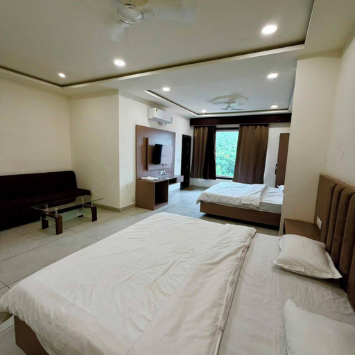 Room 3, Hotel City Palace, Sagar
