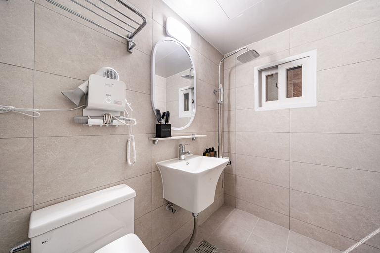 Bathroom 5, Changwon Palyongdong Hotel T.T, Changwon
