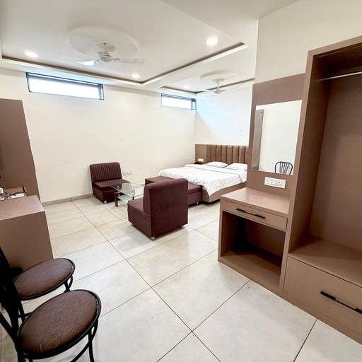 Room 4, Hotel City Palace, Sagar