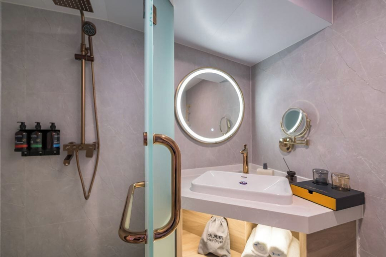 Bathroom 4, Dequan Luxury HuaYuan Hotel, Beijing