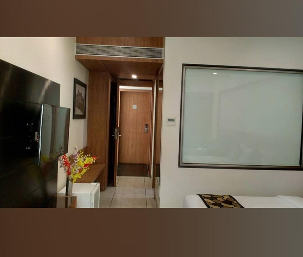5, Hotel 555, Faridabad