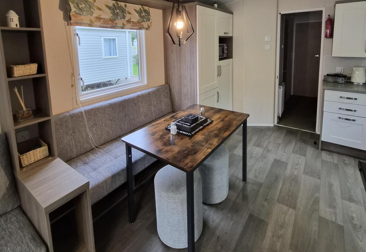 Living area 3, Homely Caravan in Skegness - Sleeps 6, Lincolnshire