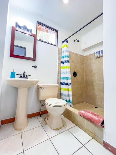 Bathroom 4, Pueblo Dorado Hotel, Santa Cruz