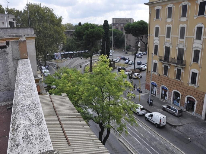 Exterior & Views, Poma, Rome