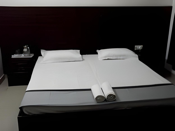 4, City Stay Hotel, Gautam Buddha Nagar