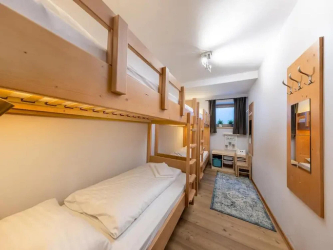 Bedroom 3, Schoneben Alpine Holiday Home, Zell am See