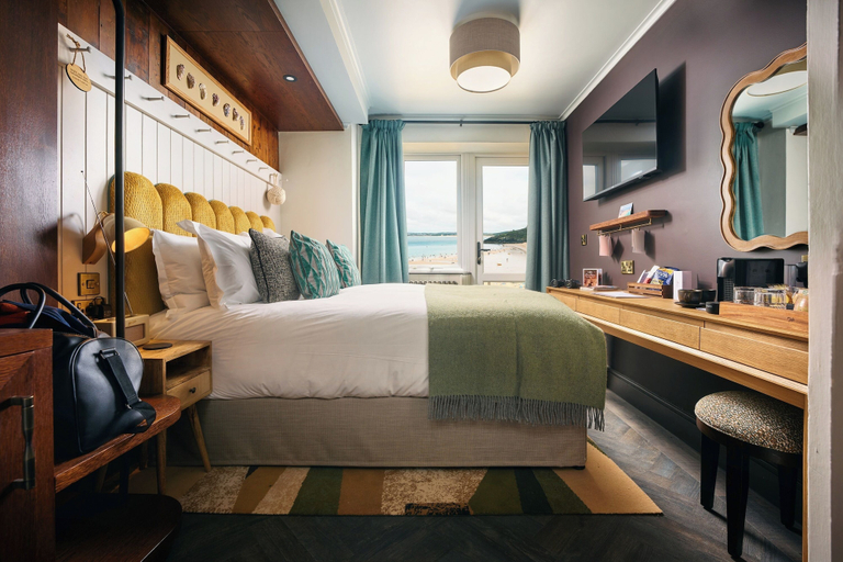 Bedroom 4, Pedn Olva, Cornwall