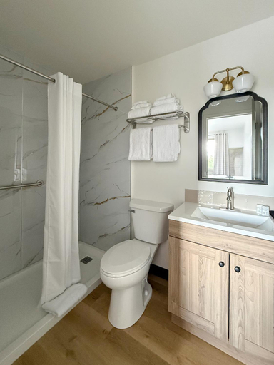 5, The Trail Inn - Kenora, ON - On Longbow Lake, Kenora