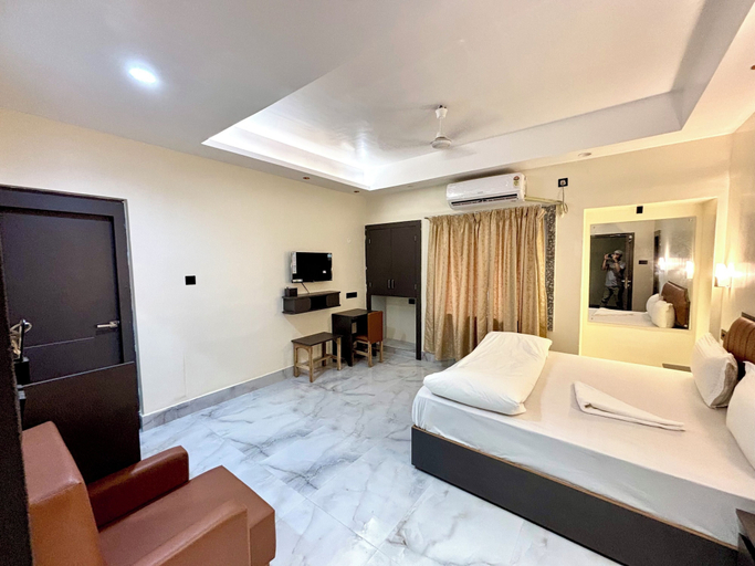 Room 2, Hotel Fivetel, North 24 Parganas