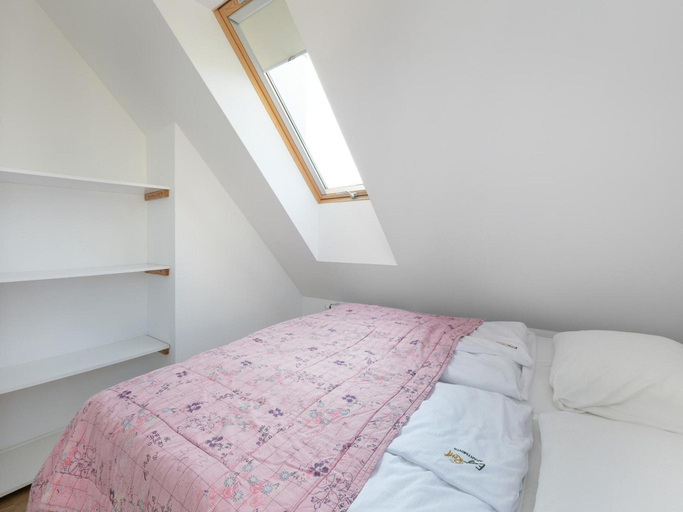 Room 4, Holiday Home, 3 Bedrooms, Private Garden, Gryfice