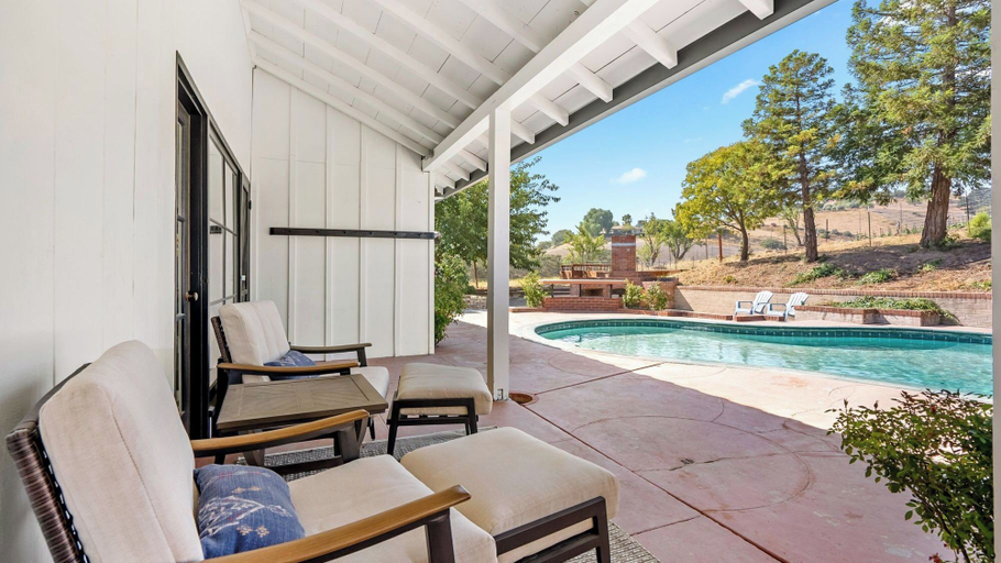 Interior 5, Kiler Views by Avantstay Pool + Spa + Vineyard Views Downtown Paso Robles, San Luis Obispo