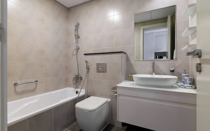Bathroom 2, Maison Privee - Elegant Studio Retreat in Damac Hills, Dubai
