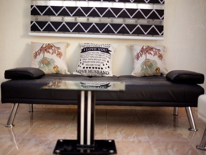 Living room, Private Guest Suite in Benin City, Oredo Edo