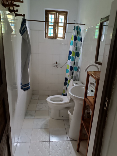 Bathroom, Jambiani Holiday House, Kusini
