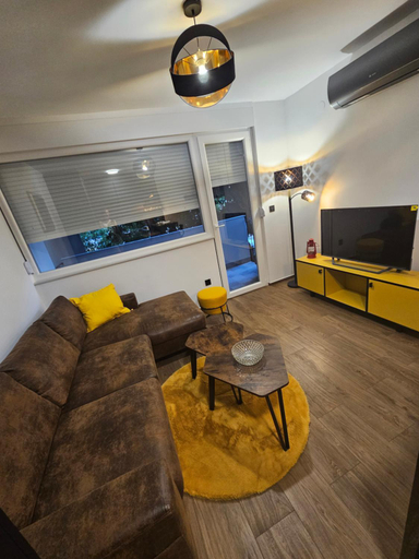 3, Yellow & Blue Apartments, Zadar