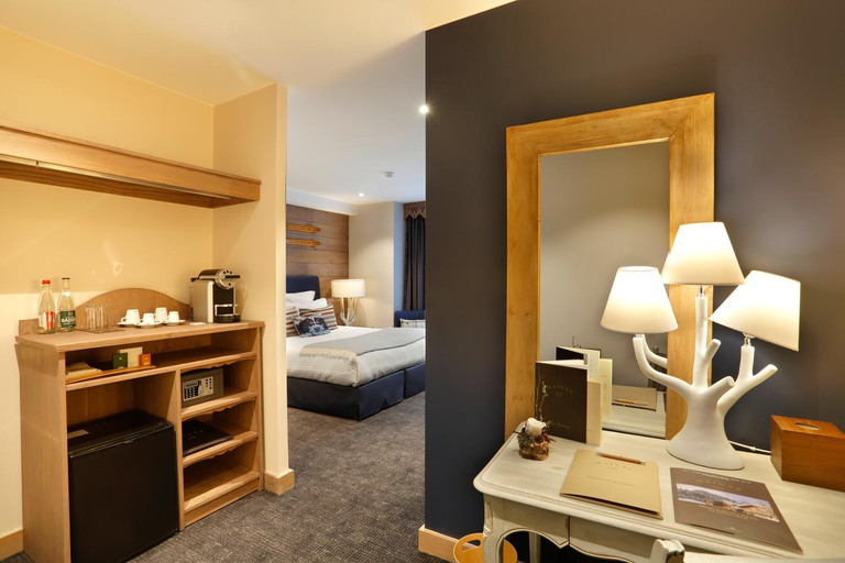 Bedroom 2, La Mainaz Hotel Restaurant & Resort, Ain