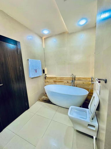4, Fendoz Hotels, Owerri West