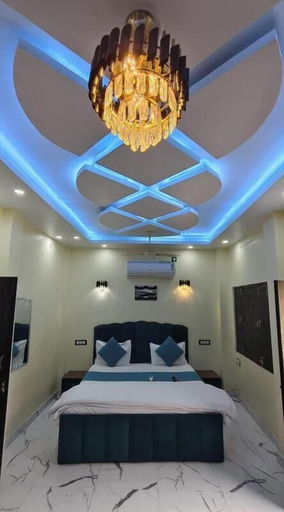 Room 3, GK Place, Varanasi