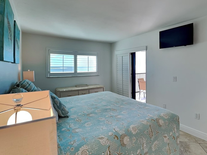 Bedroom 3, Carlos Pointe 422, Lee