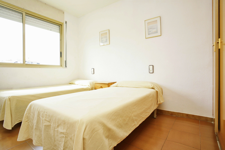 Bedroom 3, Rentalmar Decathlon, Tarragona