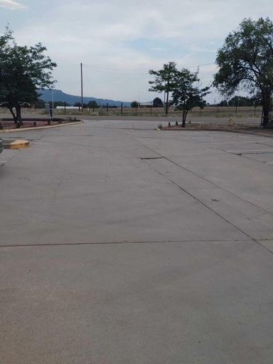 Parking, Travel Inn, Colfax