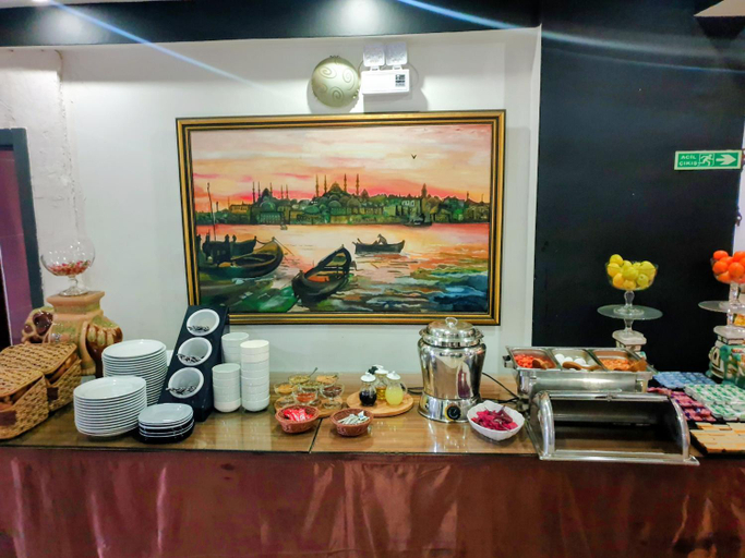 Food & Drinks 5, Hera City Hotel, Merkez