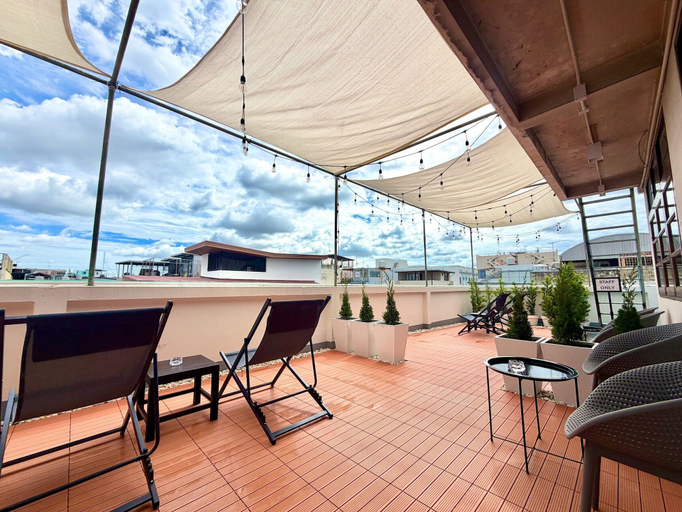 Terrace/patio 3, OLD SOUL Hostel, Phra Nakhon